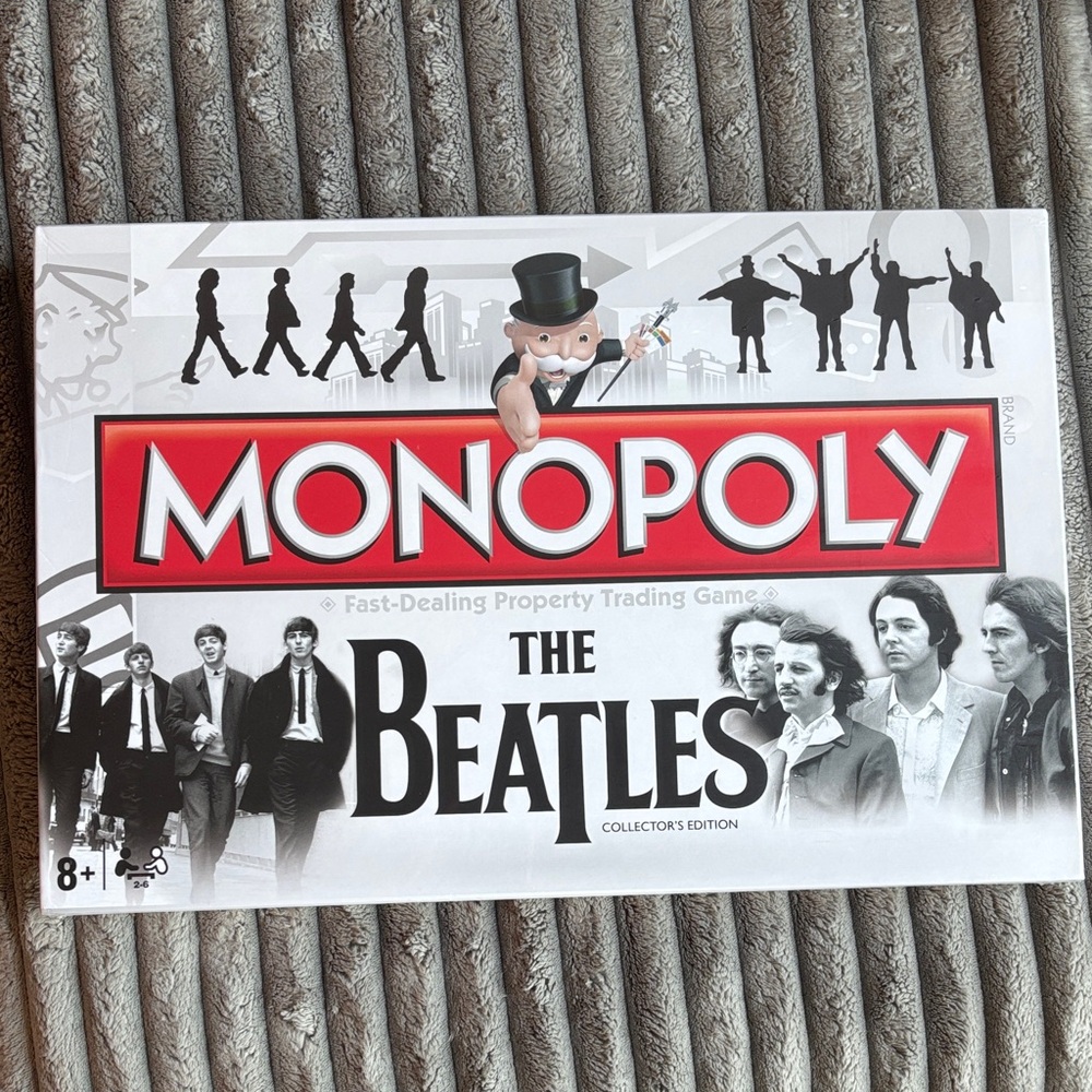 Monopoly The Beatles Collector's Edition Board Game - Black and White Brand New